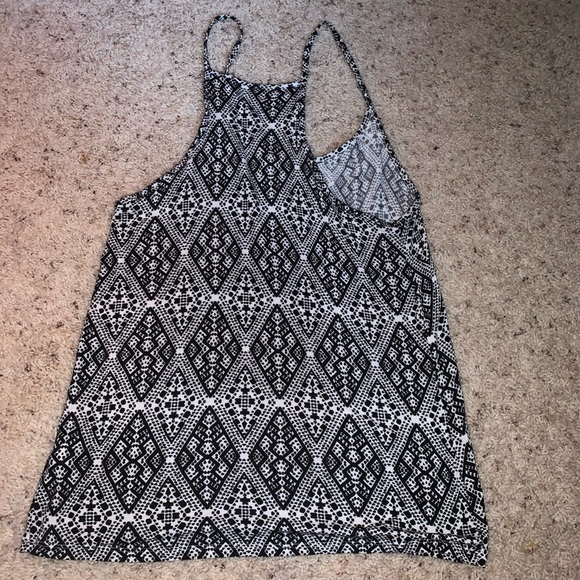 Patterned Tank Top - Picture 3 of 3